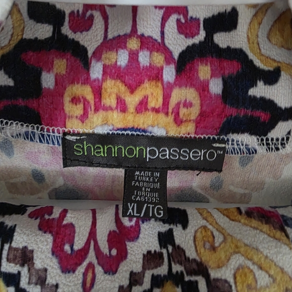 Colorful Patterned Women's Top - Picture 3 of 8